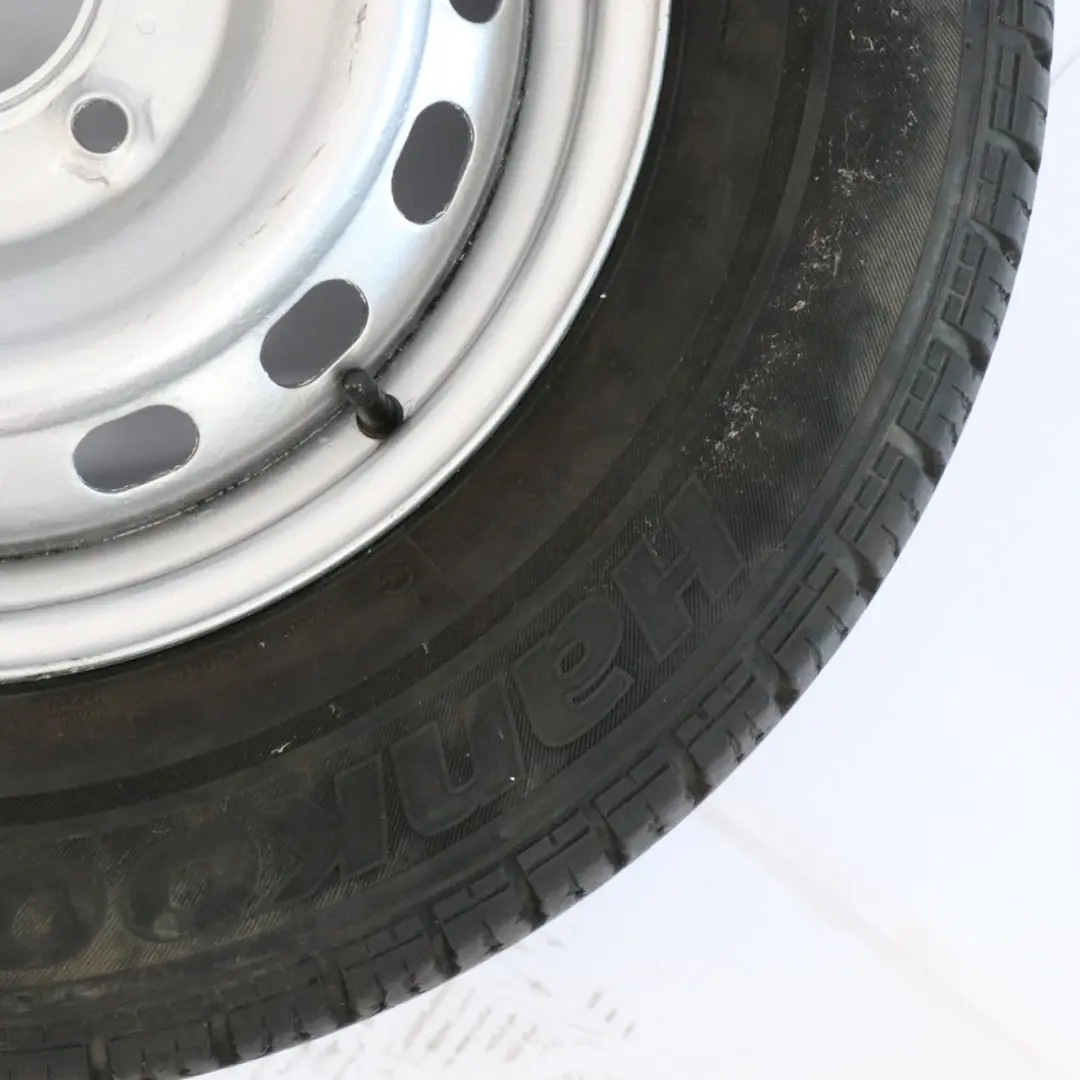 Cerchio in acciaio pneumatico Hankook 215/70 16" 6,5J H per Hyundai H-1 con numero di parte 529104H000HM Hyundai H-1 Cerchio in acciaio pneumatico Hankook 215/70 16" 6,5J H - SKU 529104H000HM - Numero di parte 529104H000HM