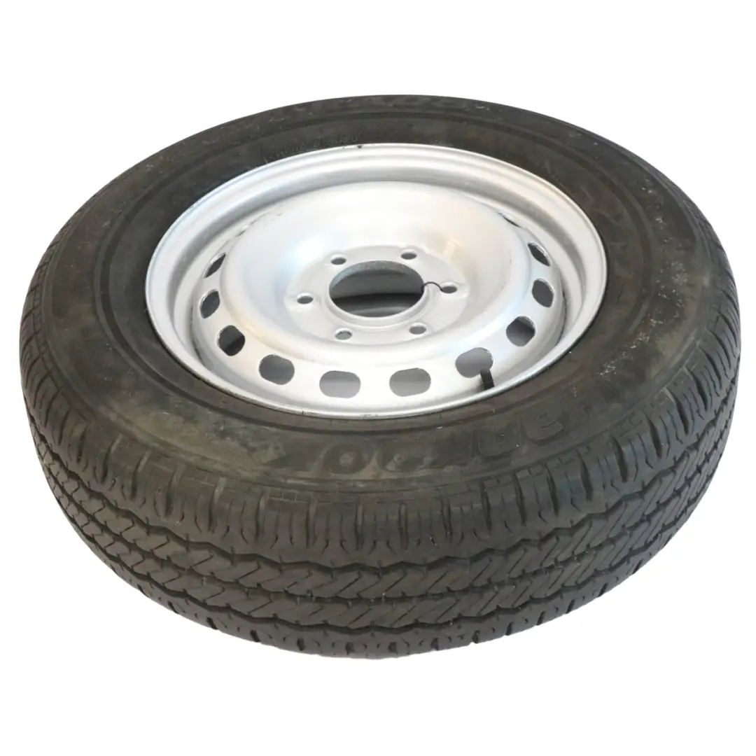 Felga Stalowa Z Oponą Hankook 215/70 16" 6,5J H do Hyundai H-1 o numerze 529104H000HM Hyundai H-1 Felga Stalowa Z Oponą Hankook 215/70 16" 6,5J H - SKU 529104H000HM - Numer Części 529104H000HM