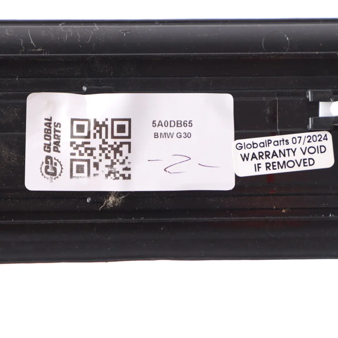 Porta D'Ingresso Sill Strip Anteriore Sinistra Trim per BMW G30 M Sport con numero di parte 5A0DB65 BMW G30 M Sport Porta D'Ingresso Sill Strip Anteriore Sinistra Trim - SKU 5A0DB65 - Numero di parte 5A0DB65