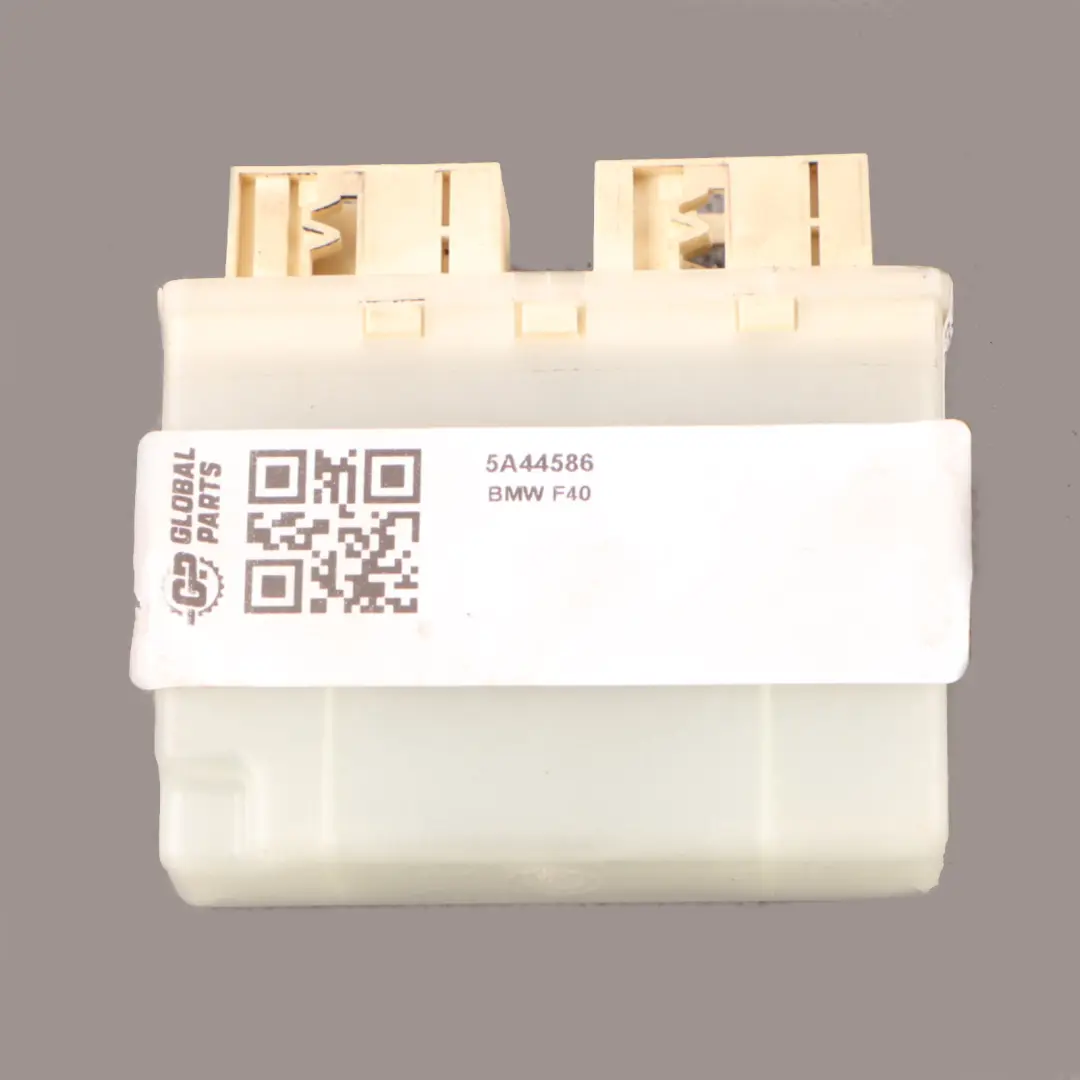 Ultrasonic Alarm System Module Control Unit to BMW F40 with Part number 5A44586 BMW F40 Ultrasonic Alarm System Module Control Unit - SKU 5A44586 - Part number 5A44586