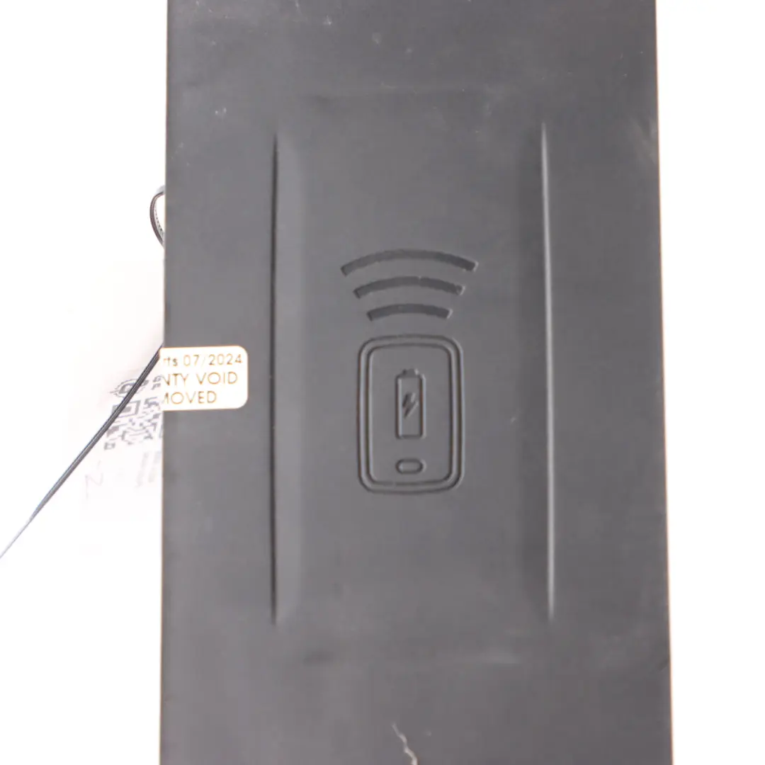 Wireless Charger Centre Console Phone Charging Module Unit to BMW G20 G26 with Part number 5A82C19 BMW G20 G26 Wireless Charger Centre Console Phone Charging Module Unit - SKU 5A82C19 - Part number 5A82C19