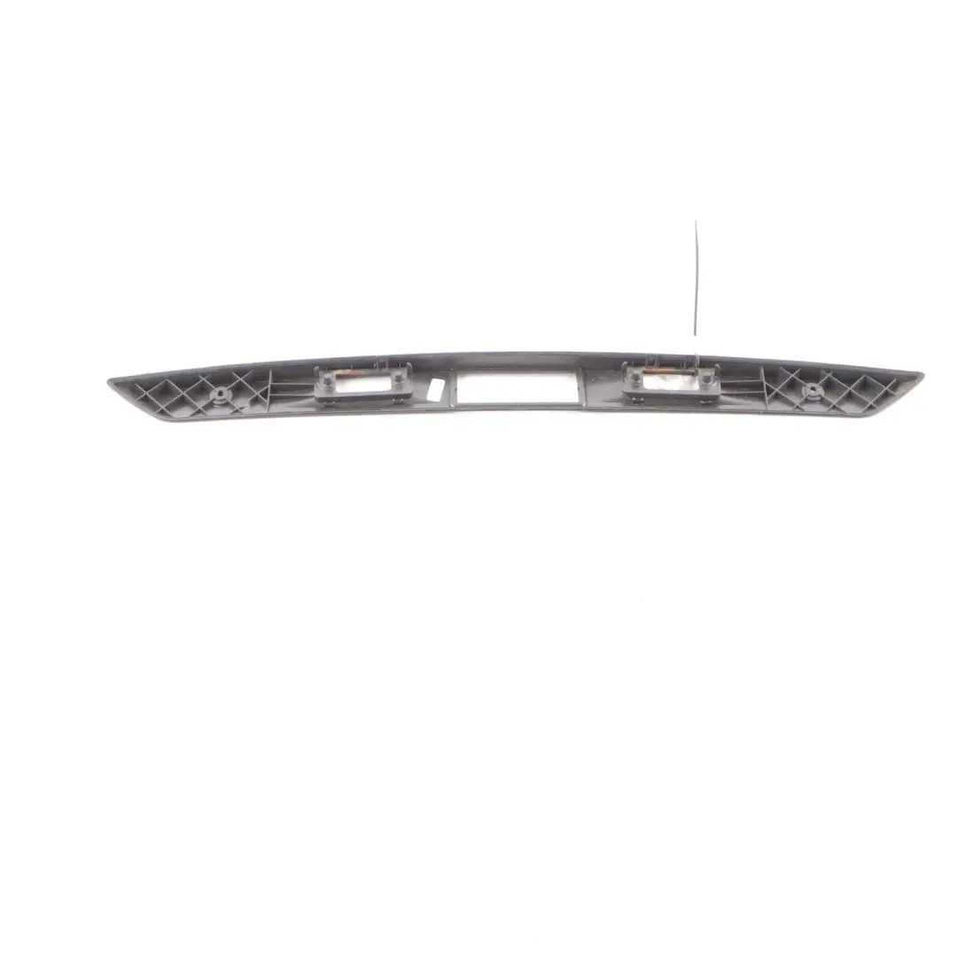 Volkswagen VW Tiguan 5N Couvercle de serrure de couvercle coffre Noir - SKU 5N0827287A - Numéro de pièce 5N0827287A