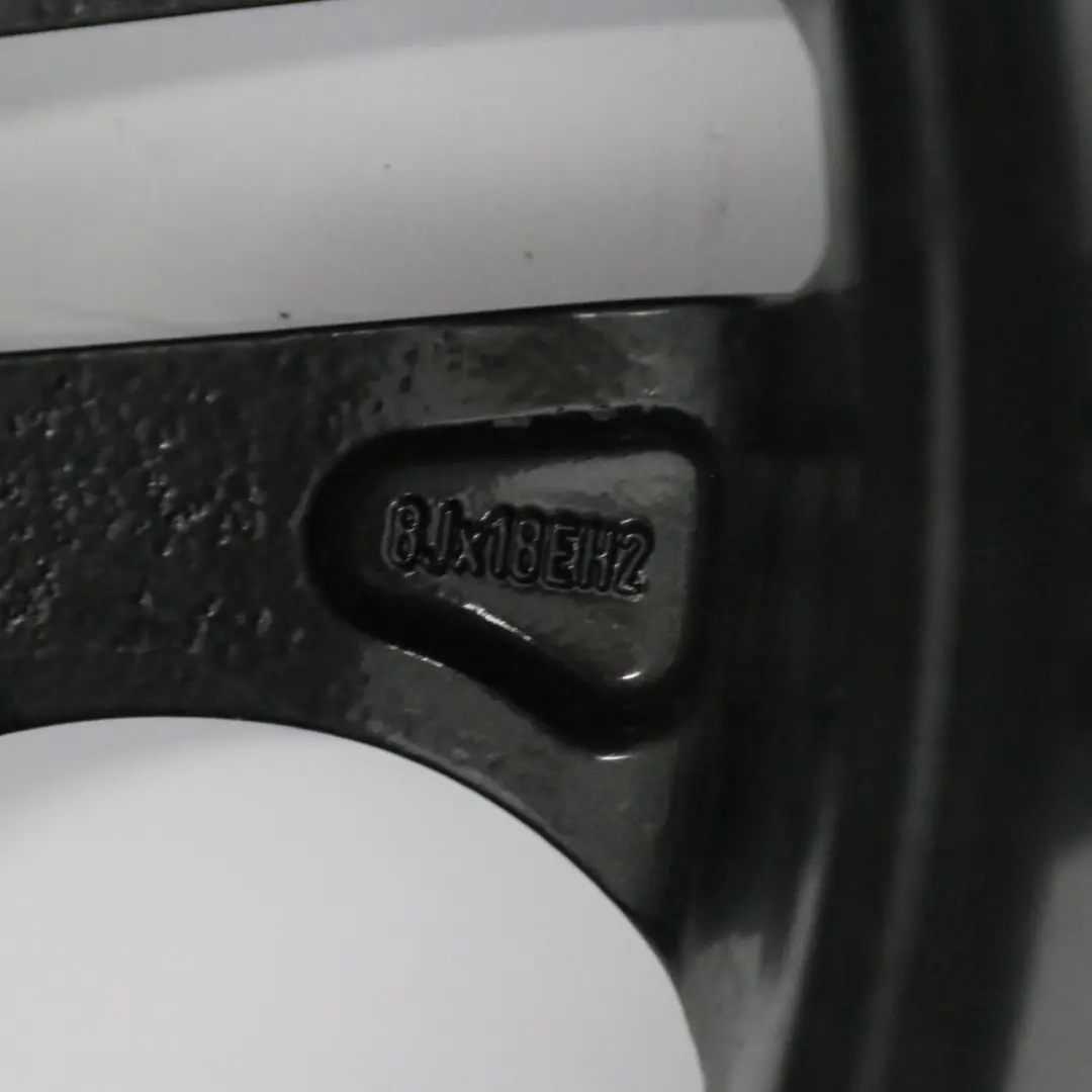 Cerchio in lega anteriore nero 18" Styling ellissoide 107 8J ET:47 per BMW Z4 E85 con numero di parte 6758192 BMW Z4 E85 Cerchio in lega anteriore nero 18" Styling ellissoide 107 8J ET:47 - SKU 6758192-5 - Numero di parte 6758192