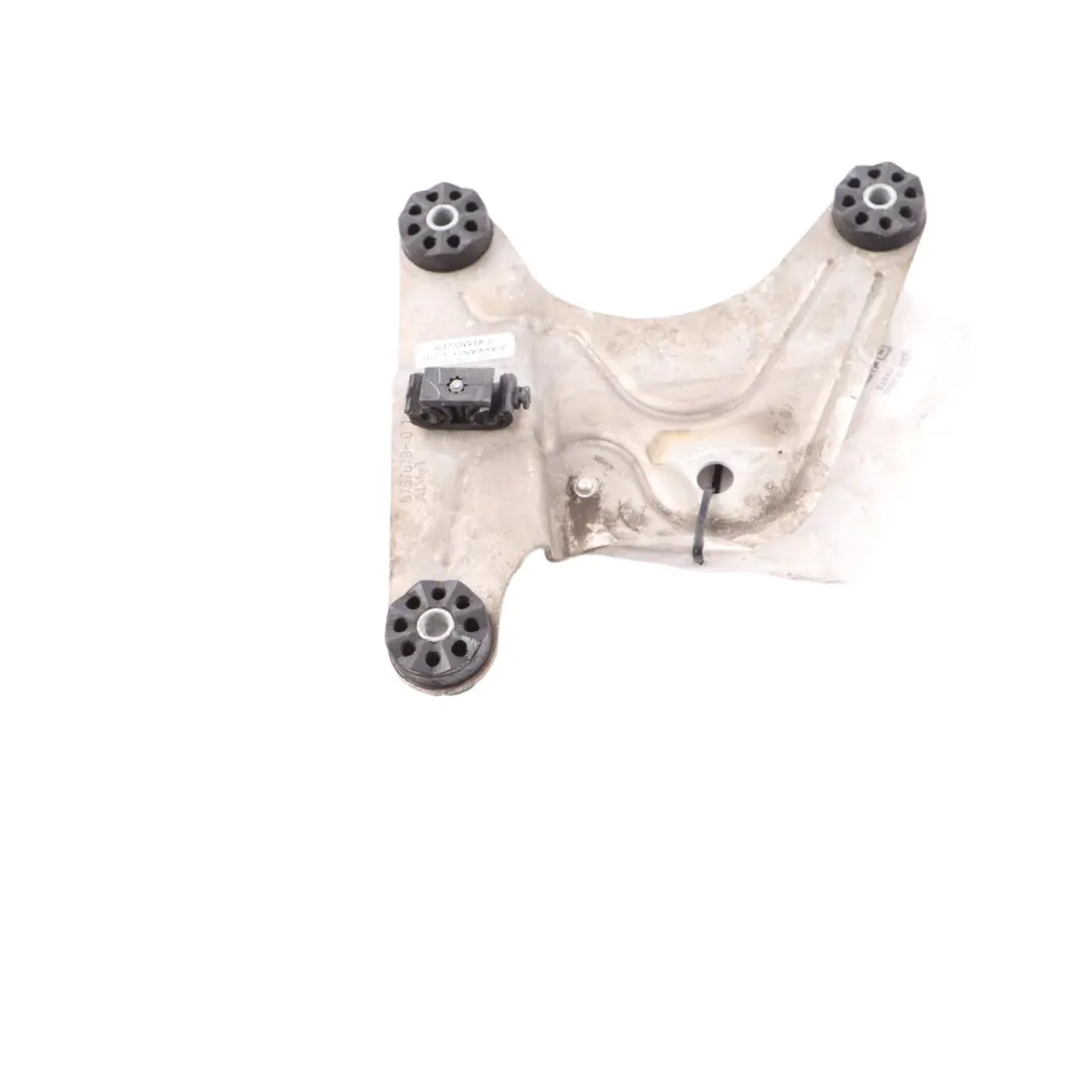 Wspornik Uchwyt Pompy ABS 6797679 do BMW F07 F10 F11 F12 F13 o numerze 6797680 BMW F07 F10 F11 F12 F13 Wspornik Uchwyt Pompy ABS 6797679 - SKU 6797680 - Numer Części 6797680