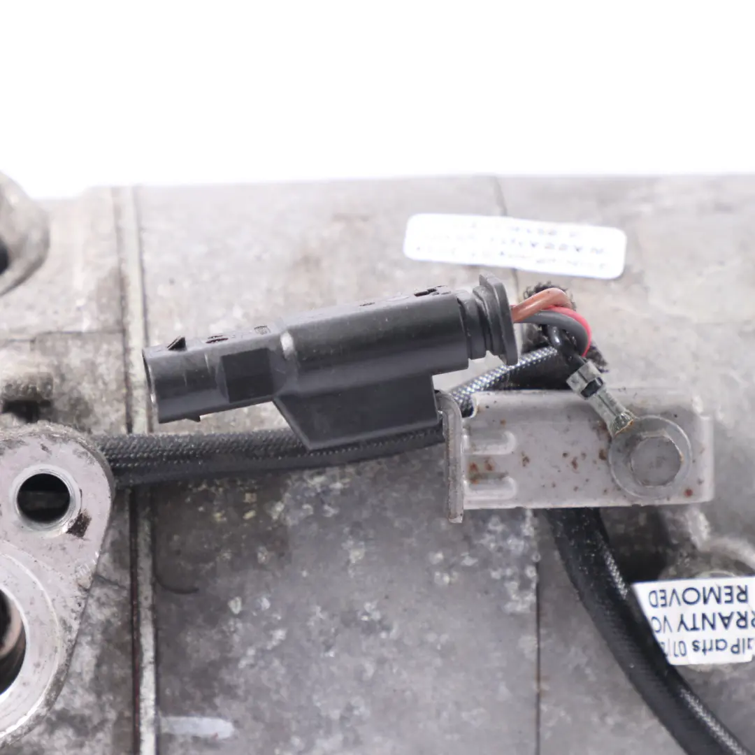 Sprężarka Klimatyzacji do BMW F10 F11 LCI Mini Cooper F56 F57 F60 o numerze 6826879 BMW F10 F11 LCI Mini Cooper F56 F57 F60 Sprężarka Klimatyzacji - SKU 6826879-3 - Numer Części 6826879