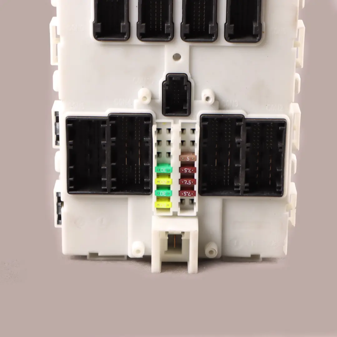 Module BCM Body Control Unit Module ECU to BMW F20 with Part number 6843901 BMW F20 Module BCM Body Control Unit Module ECU - SKU 6843901 - Part number 6843901