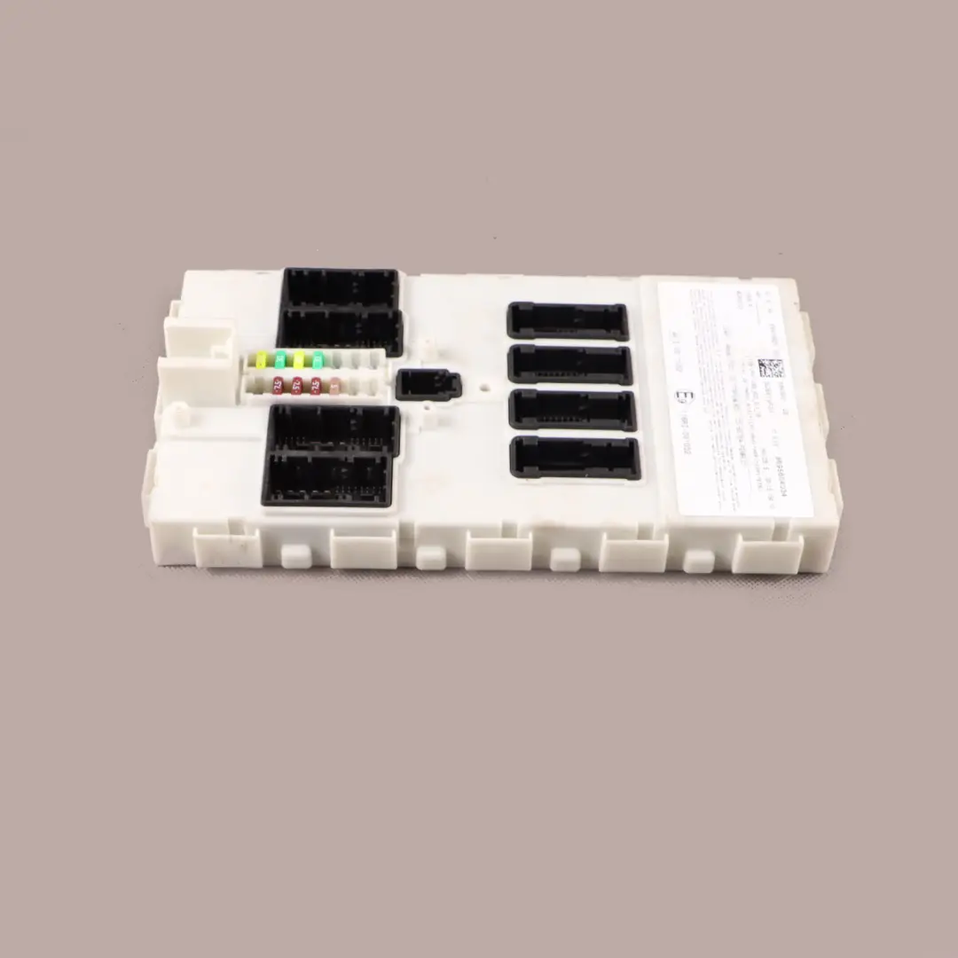 Module BCM Body Control Unit Module ECU to BMW F20 with Part number 6843901 BMW F20 Module BCM Body Control Unit Module ECU - SKU 6843901 - Part number 6843901