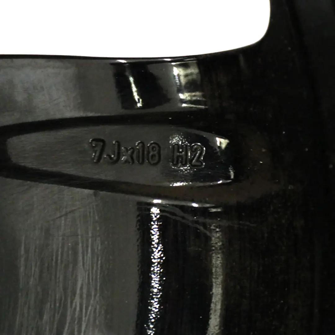 Cerchio in lega nero 18" 7J ET:54 JCW Cup Spoke per Mini F55 F56 F57 con numero di parte 6855115 Mini F55 F56 F57 Cerchio in lega nero 18" 7J ET:54 JCW Cup Spoke - SKU 6855115-1 - Numero di parte 6855115