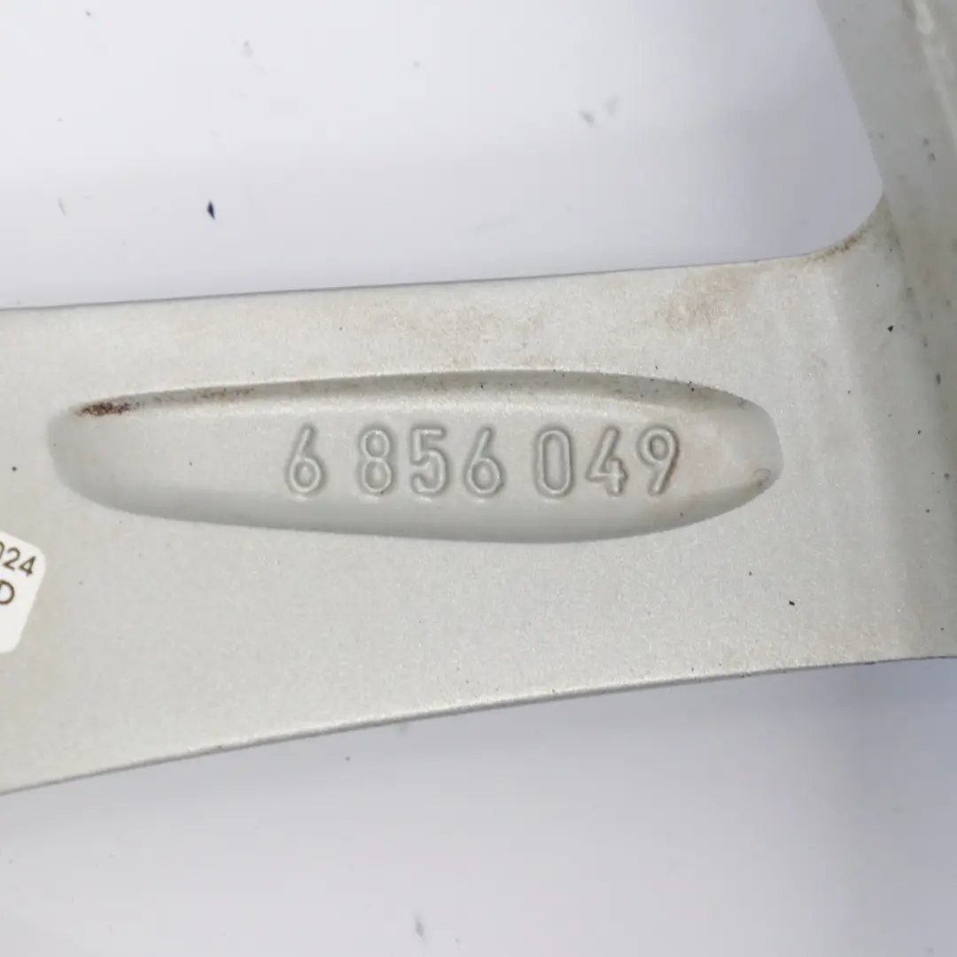 Argento Cerchio in lega 18" 8J ET:57 JCW Grip Spoke per Mini F54 con numero di parte 6856049 Mini F54 Argento Cerchio in lega 18" 8J ET:57 JCW Grip Spoke - SKU 6856049-1 - Numero di parte 6856049