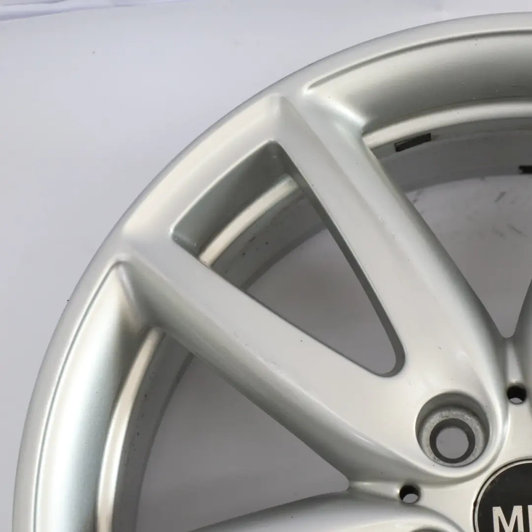 Jante argentée en alliage 18" 8J ET:57 JCW Grip Spoke pour Mini F54 à propos du numéro de pièce 6856049 Mini F54 Jante argentée en alliage 18" 8J ET:57 JCW Grip Spoke - SKU 6856049-2 - Numéro de pièce 6856049