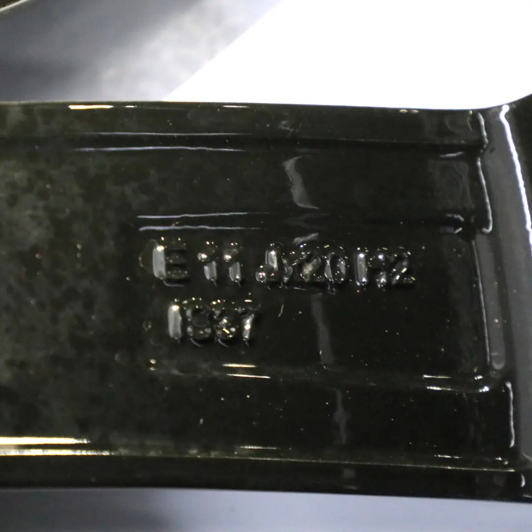 Cerchio in lega nero 20" 11J ET:37 Star Spoke 491 per BMW F15 F16 con numero di parte 6858528 BMW F15 F16 Cerchio in lega nero 20" 11J ET:37 Star Spoke 491 - SKU 6858528-1 - Numero di parte 6858528