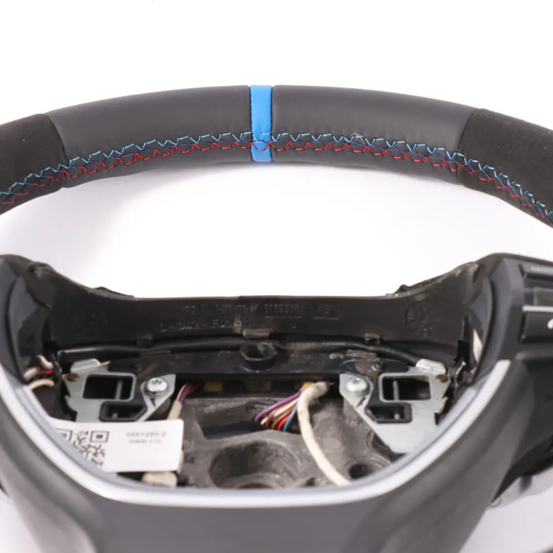 Sportivo BMW F10 F11 F12 NUOVO in Pelle Nera Alcantara Cambio al Volante per Volante con numero di parte 6867280 Volante Sportivo BMW F10 F11 F12 NUOVO in Pelle Nera Alcantara Cambio al Volante - SKU 6867280-2 - Numero di parte 6867280