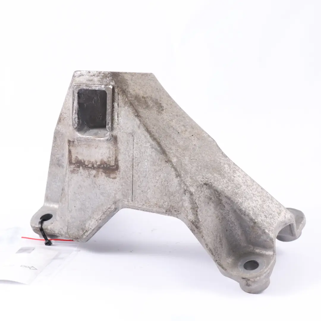 Engine Support BMW G11 G12 G20 G21 G30 G31 Bracket Holder Right O/S - SKU 6876220 - Part number 6876220