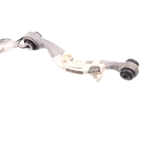 Montaje Inferior Goma Trasera Derecha Brazo Control para BMW G30 M5 F90 con número de pieza 6883340 BMW G30 M5 F90 Montaje Inferior Goma Trasera Derecha Brazo Control - SKU 6883340 - Número de pieza 6883340