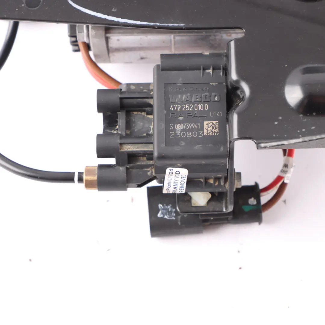 Pneumatic Air Suspension Pump Compressor Set Kit to BMW i4 G26 with Part number 6894450 BMW i4 G26 Pneumatic Air Suspension Pump Compressor Set Kit - SKU 6894450 - Part number 6894450