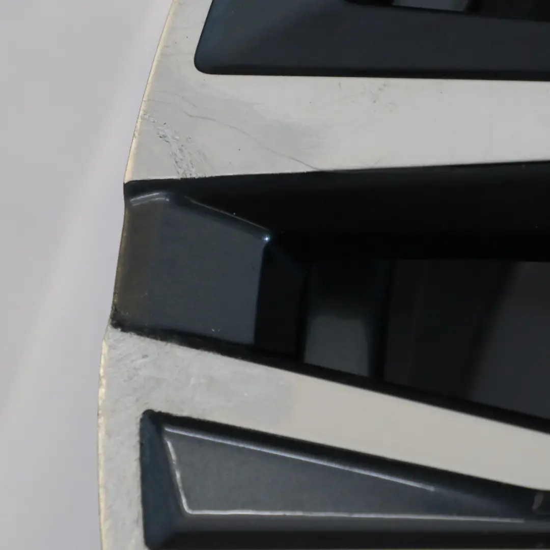 Cerchio in lega 18" 8,5J ET:36 Doppie razze 853 per BMW 4 i4 G26 con numero di parte 6896768 BMW 4 i4 G26 Cerchio in lega 18" 8,5J ET:36 Doppie razze 853 - SKU 6896768-1 - Numero di parte 6896768