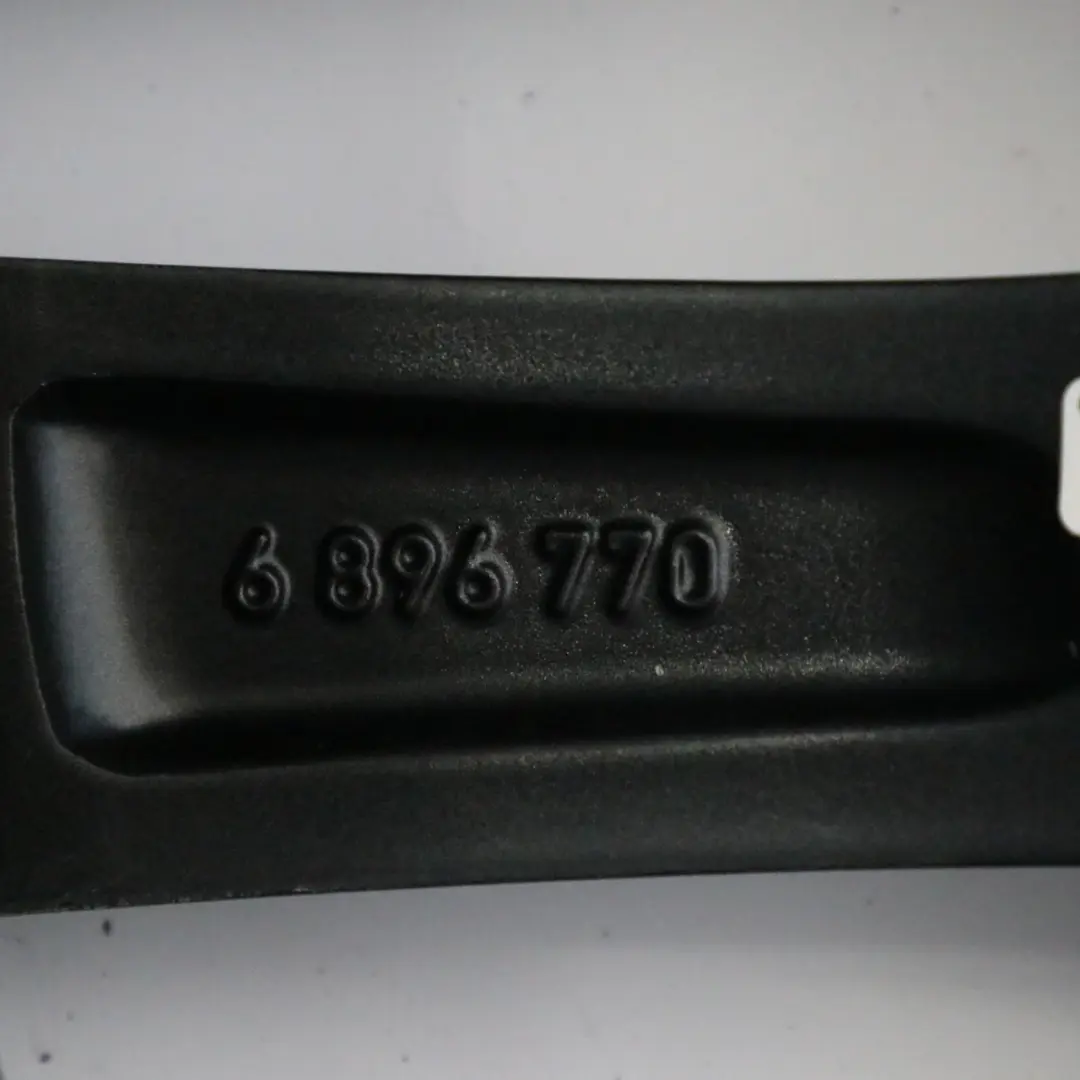 Cerchio in lega leggera 18" 9J ET:42 Doppie razze 853 per BMW i4 G26 con numero di parte 6896770 BMW i4 G26 Cerchio in lega leggera 18" 9J ET:42 Doppie razze 853 - SKU 6896770-2 - Numero di parte 6896770