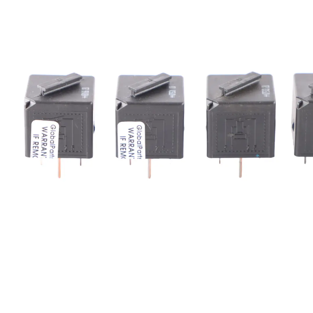 Zestaw 5 Przekaźników 4 Pin Tyco Set Black do BMW E60 E87 E90 F10 F30 o numerze 6901469 BMW E60 E87 E90 F10 F30 Zestaw 5 Przekaźników 4 Pin Tyco Set Black - SKU 6901469-4 - Numer Części 6901469