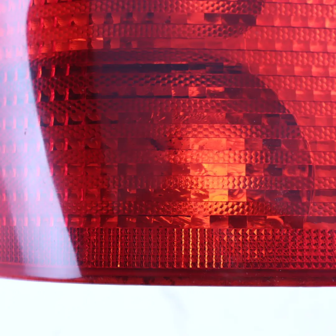 Lamp Light In The Side Panel Rear Right O/S to BMW X5 Series E53 with Part number 6916908 BMW X5 Series E53 Lamp Light In The Side Panel Rear Right O/S - SKU 6916908 - Part number 6916908