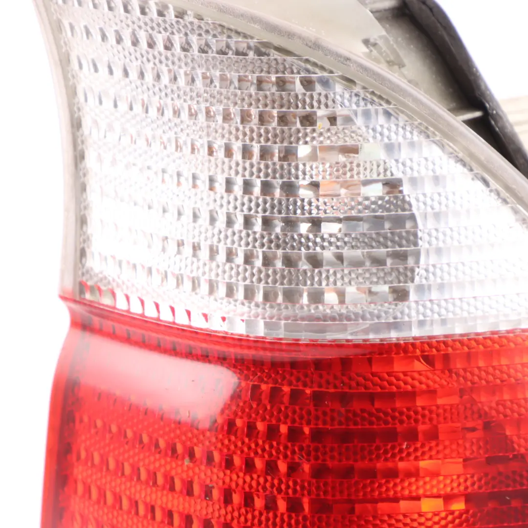 Lamp Light In The Side Panel Rear Right O/S to BMW X5 Series E53 with Part number 6916908 BMW X5 Series E53 Lamp Light In The Side Panel Rear Right O/S - SKU 6916908 - Part number 6916908