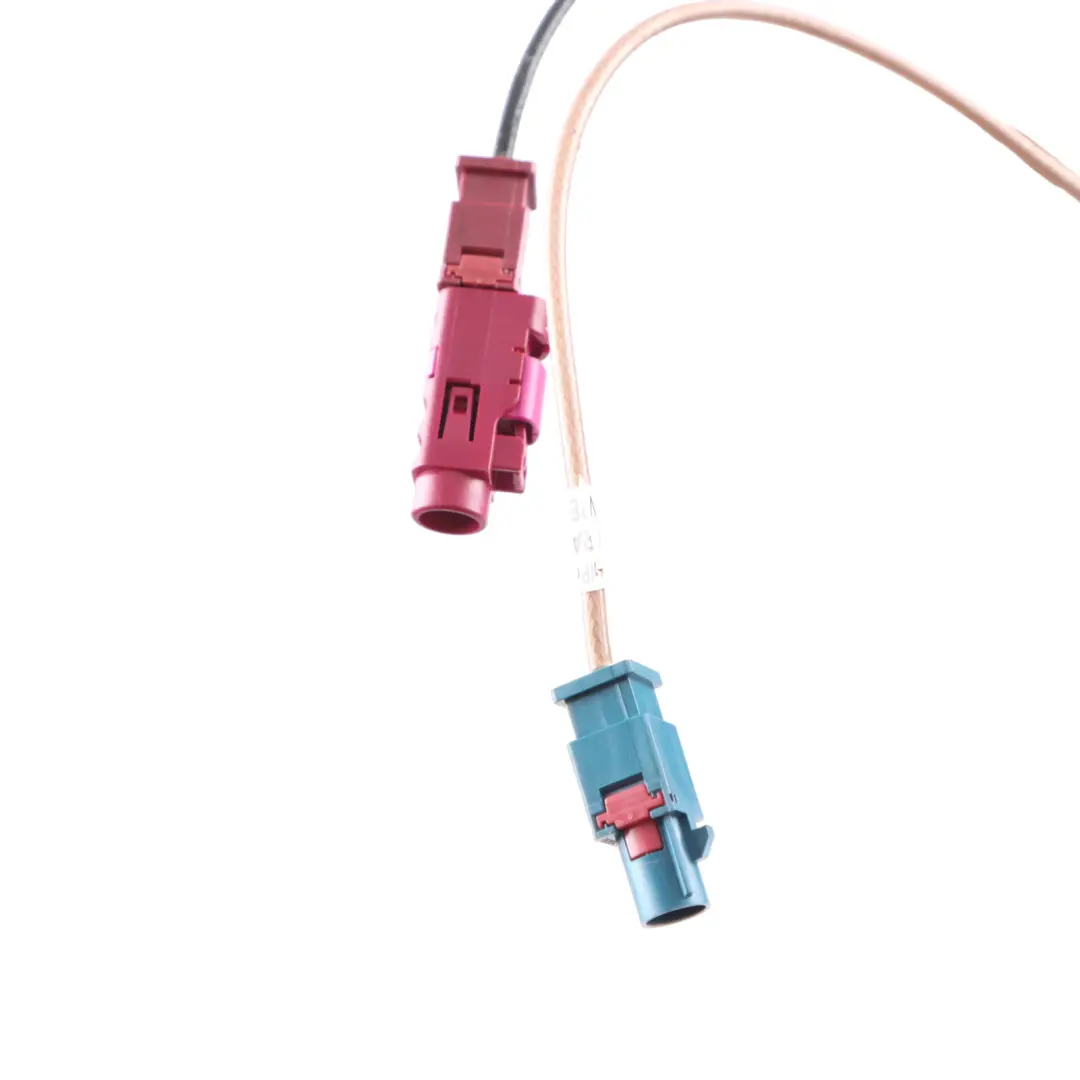 Antenna Shark BMW E60 E61 LCI E67 Roof Aeriel Receiver Amplifier Module to with Part number 6943022 Antenna Shark BMW E60 E61 LCI E67 Roof Aeriel Receiver Amplifier Module - SKU 6943022 - Part number 6943022