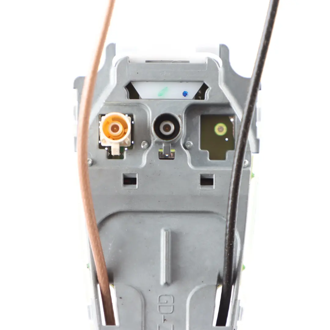 Antenna Shark BMW E60 E61 LCI E67 Roof Aeriel Receiver Amplifier Module to with Part number 6943022 Antenna Shark BMW E60 E61 LCI E67 Roof Aeriel Receiver Amplifier Module - SKU 6943022 - Part number 6943022