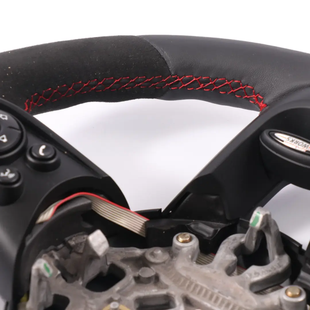 NUOVO Volante Sportivo in Pelle Nera Alcantara per Mini Cooper S JCW F55 F56 F60 con numero di parte 6996048 Mini Cooper S JCW F55 F56 F60 NUOVO Volante Sportivo in Pelle Nera Alcantara - SKU 6996048-2 - Numero di parte 6996048