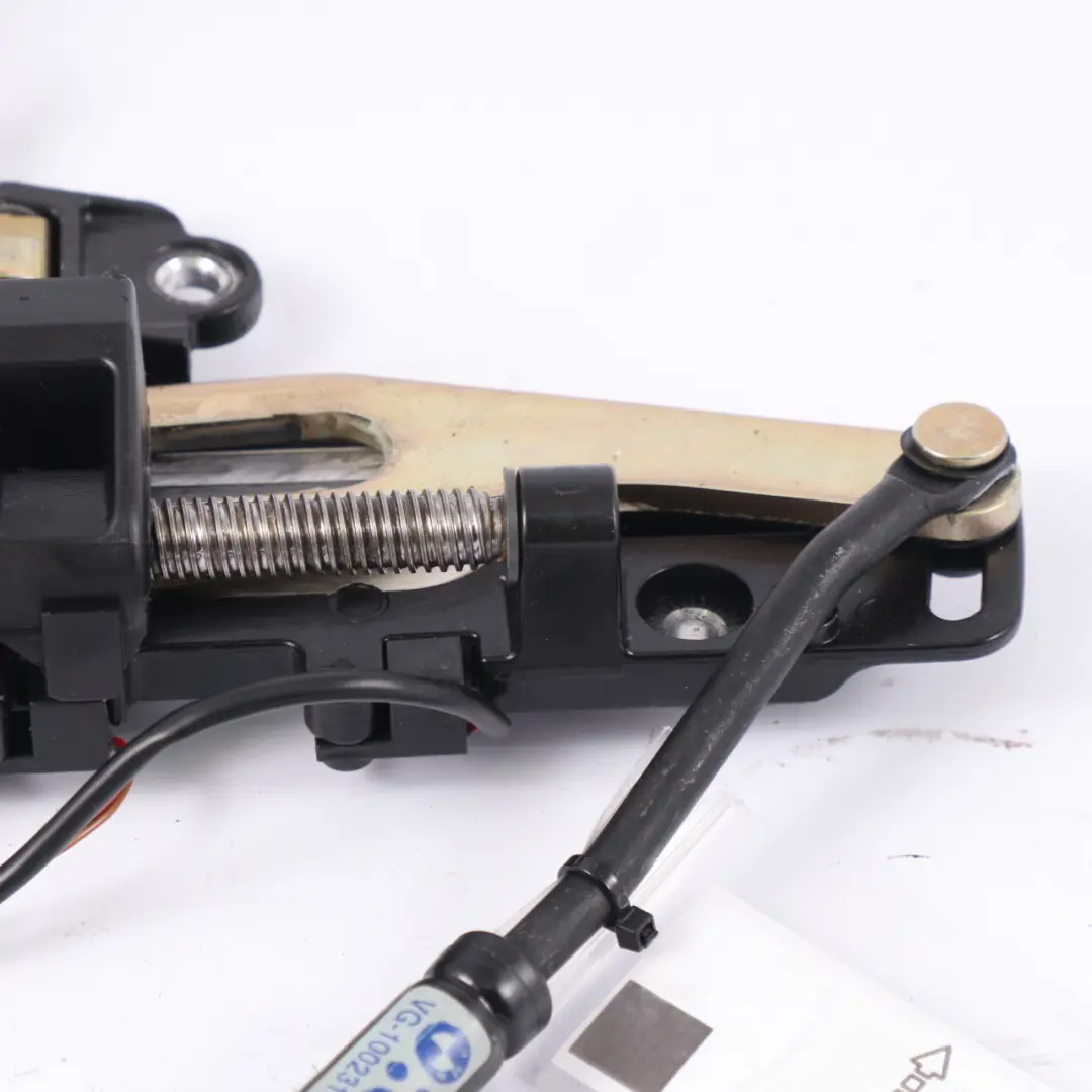 Techo Plegable Mecanismo de Bloqueo Izquierdo para BMW 3 E46 Convertible con número de pieza 7031361 BMW 3 E46 Convertible Techo Plegable Mecanismo de Bloqueo Izquierdo - SKU 7031361 - Número de pieza 7031361