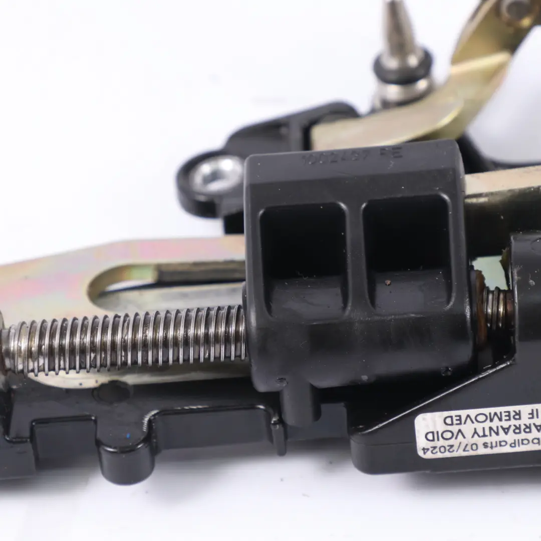 Folding Roof Top Lock Mechanism Right O/S to BMW 3 E46 Convertible with Part number 7031362 BMW 3 E46 Convertible Folding Roof Top Lock Mechanism Right O/S - SKU 7031362 - Part number 7031362