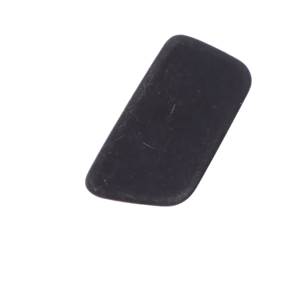 Zaślepka Spryskiwacza Prawa 7056948 do BMW E60 o numerze 7056946 BMW E60 Zaślepka Spryskiwacza Prawa 7056948 - SKU 7056946-DSB - Numer Części 7056946