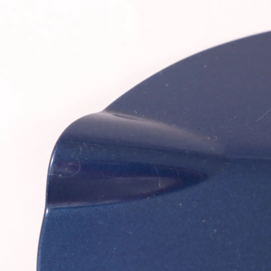 BMW E87 Couvercle la trappe remplissage carburant Le Mans Bleu 381 - SKU 7060691-LMB2 - Numéro de pièce 7060691
