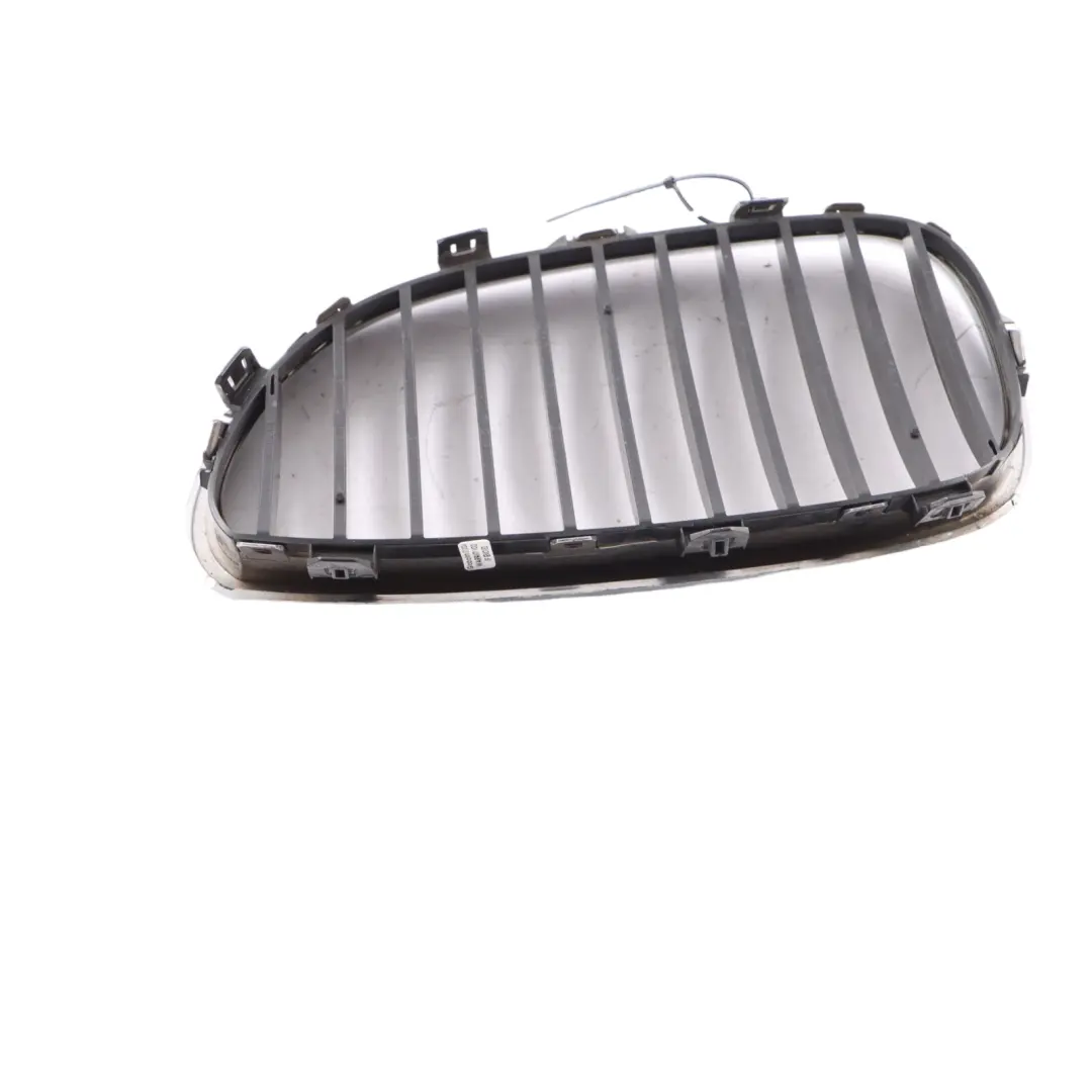Grille Kidney BMW E60 E61 LCI Front Bumper Frame Right O/S Chrome to with Part number 7065702 Grille Kidney BMW E60 E61 LCI Front Bumper Frame Right O/S Chrome - SKU 7065702-1 - Part number 7065702