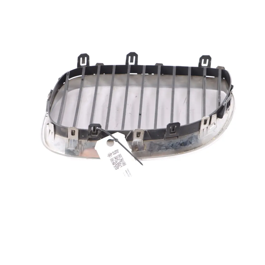 Grille Kidney BMW E60 E61 LCI Front Bumper Frame Right O/S Chrome to with Part number 7065702 Grille Kidney BMW E60 E61 LCI Front Bumper Frame Right O/S Chrome - SKU 7065702-1 - Part number 7065702