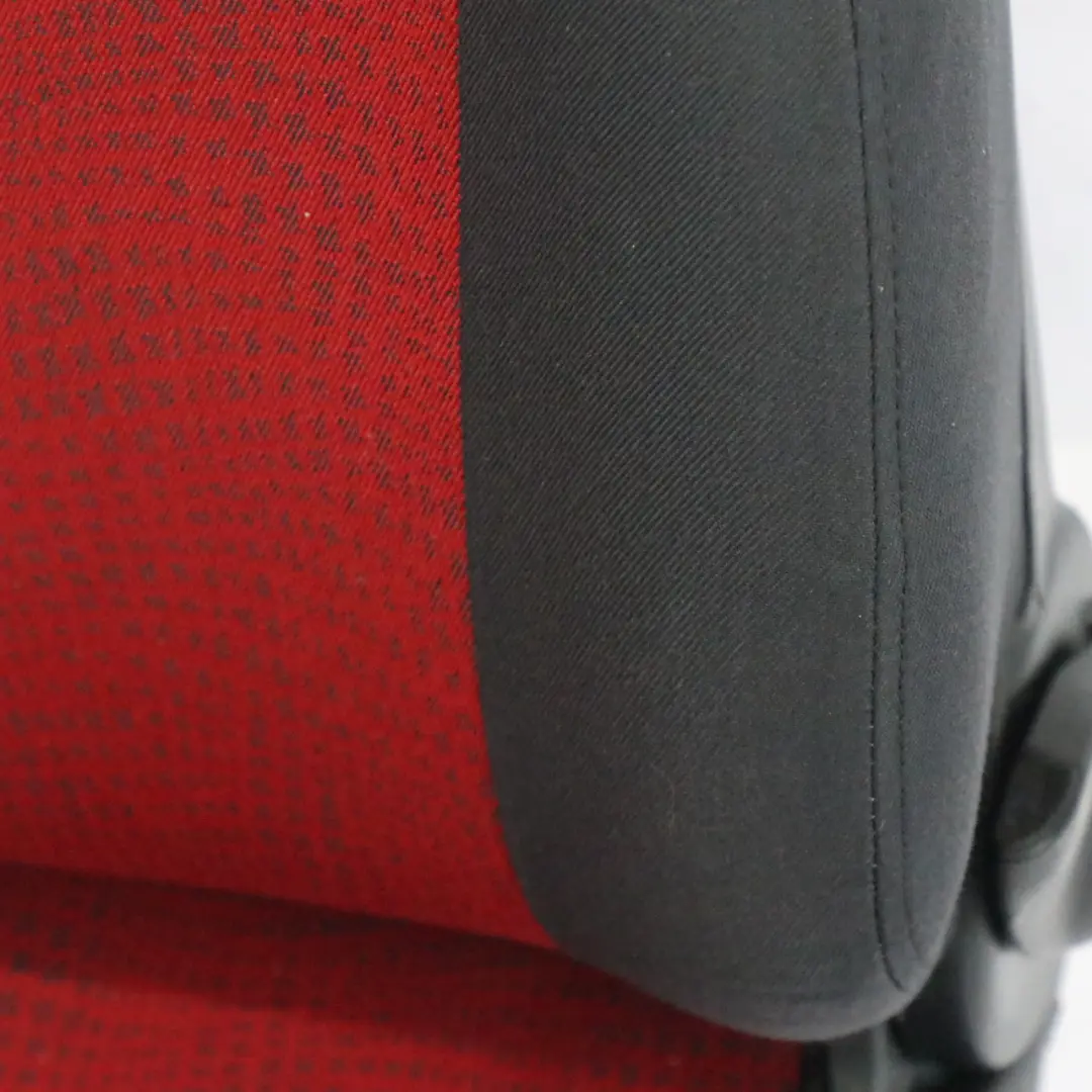 Fotel Przód Lewy Przedni Materiał Kaleido Czerwony do Mini R50 o numerze 7073071 Mini R50 Fotel Przód Lewy Przedni Materiał Kaleido Czerwony - SKU 7073071-1 - Numer Części 7073071