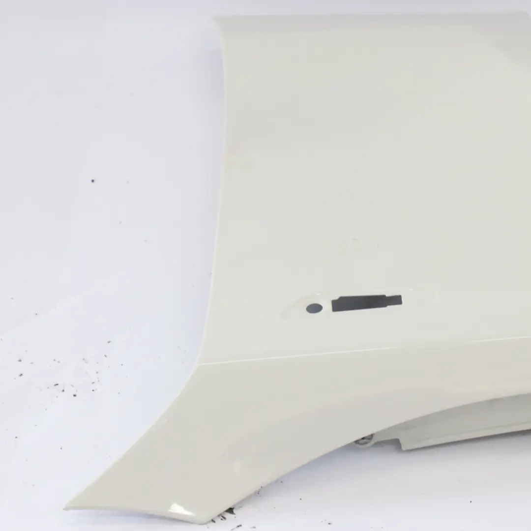 BMW E81 E87 Panneau latéral Aile Aile avant Gauche Alpinweiss Alpine Blanc 300 - SKU 7133227-AW3 - Numéro de pièce 7133227