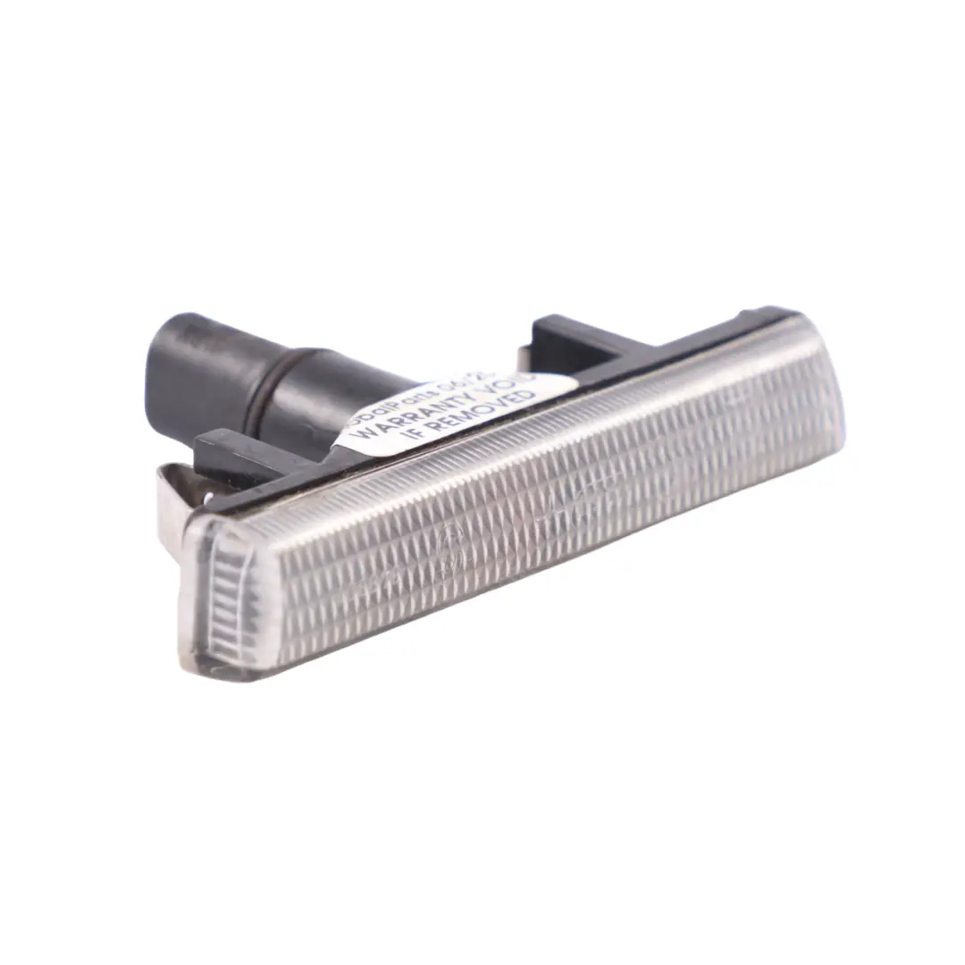 Led Indicator Side Light Signal to BMW E46 with Part number 7165845 BMW E46 Led Indicator Side Light Signal - SKU 7165845 - Part number 7165845