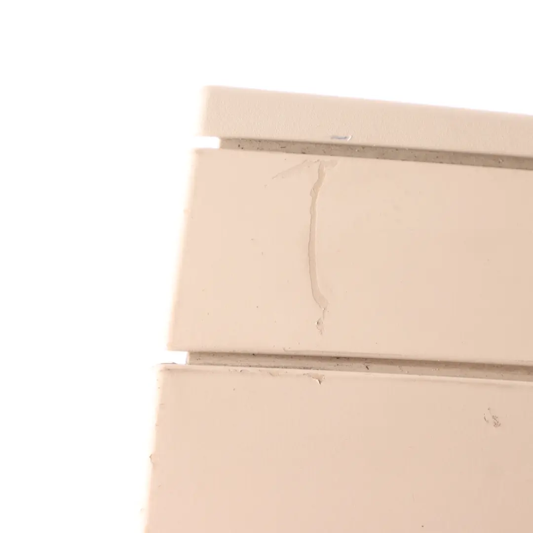 Coperchio Tetto Linkage Flap Uscita Coperchio Pieghevole Destra Beige per BMW E93 con numero di parte 7175484 BMW E93 Coperchio Tetto Linkage Flap Uscita Coperchio Pieghevole Destra Beige - SKU 7175484 - Numero di parte 7175484