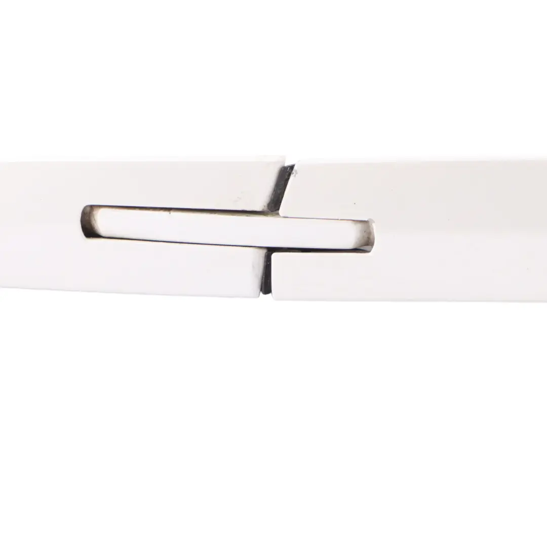 Copertura cerniera tetto destra Top Moulding Strip Bianco minerale A96 per BMW E93 con numero di parte 7184048 BMW E93 Copertura cerniera tetto destra Top Moulding Strip Bianco minerale A96 - SKU 7184048-MW - Numero di parte 7184048