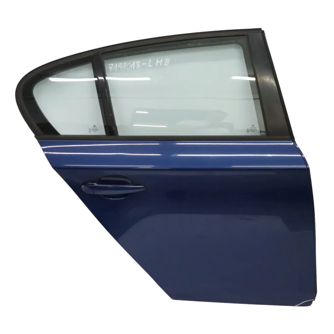 Puerta Trasera Derecha Azul Le Mans Blau Metalizado - 381 para BMW E87 con número de pieza 7191018 BMW E87 Puerta Trasera Derecha Azul Le Mans Blau Metalizado - 381 - SKU 7191018-LMB - Número de pieza 7191018