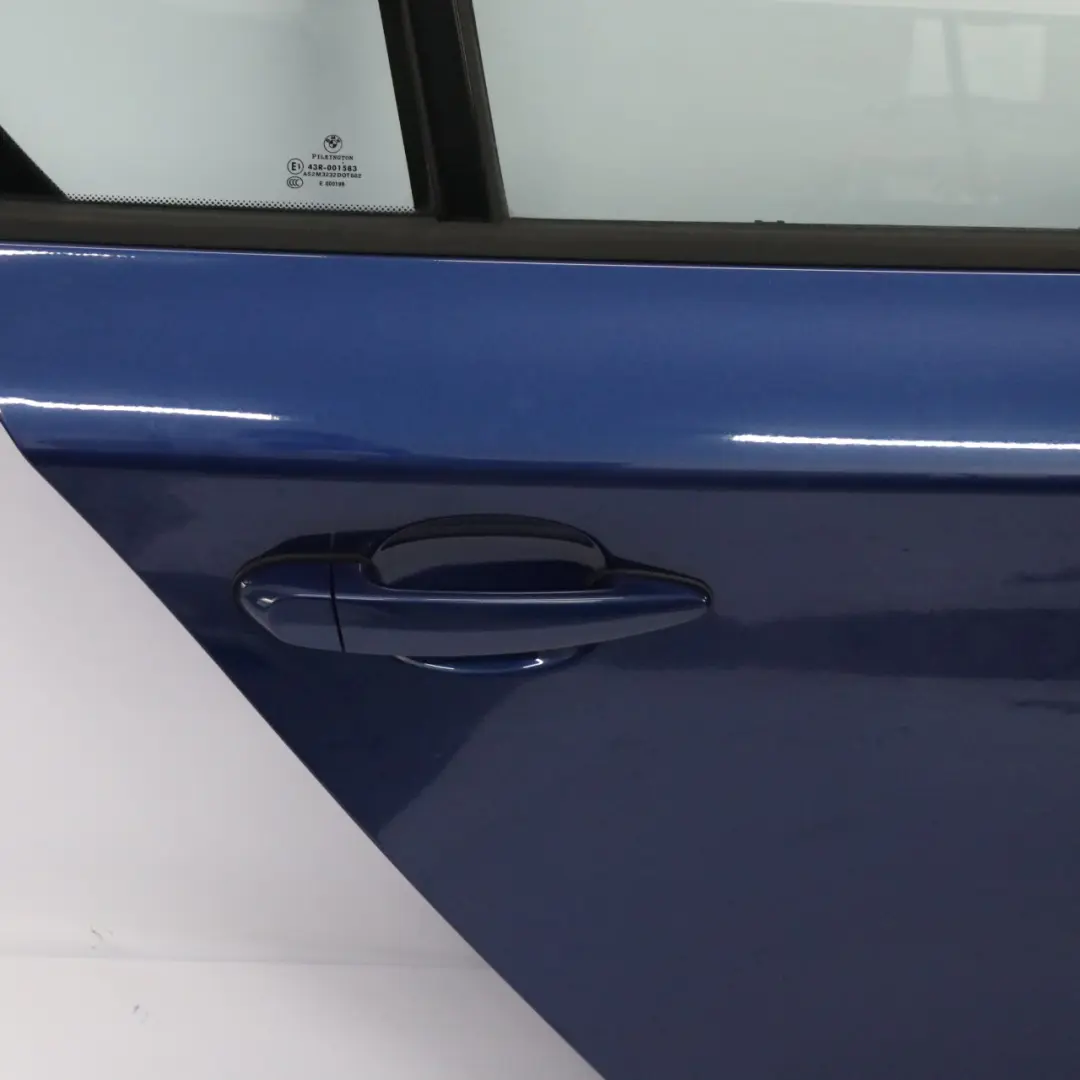 Drzwi Prawy Tył Tylne Le Mans Blau Niebieski Metalik - 381 do BMW E87 o numerze 7191018 BMW E87 Drzwi Prawy Tył Tylne Le Mans Blau Niebieski Metalik - 381 - SKU 7191018-LMB - Numer Części 7191018