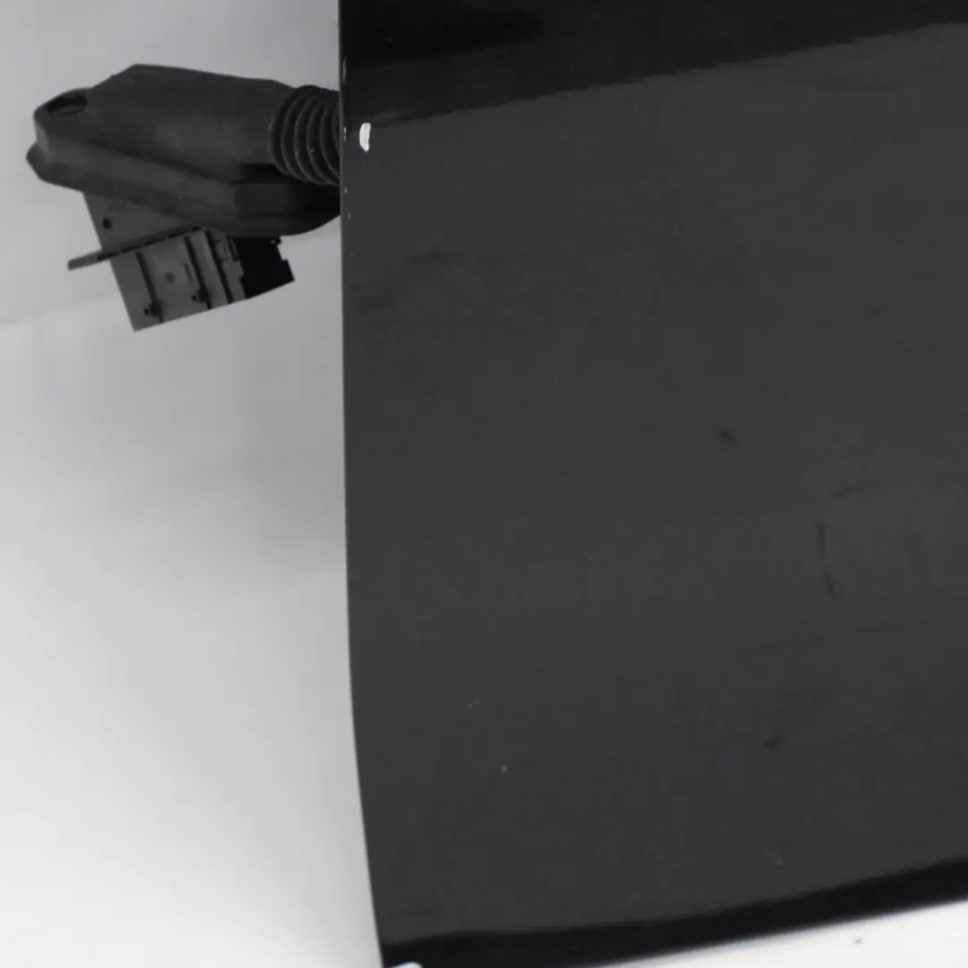 Puerta Delantera Izquierda Roadster Black Sapphire Metallic - 475 para BMW Z4 E85 con número de pieza 7201637 BMW Z4 E85 Puerta Delantera Izquierda Roadster Black Sapphire Metallic - 475 - SKU 7201637-BS - Número de pieza 7201637