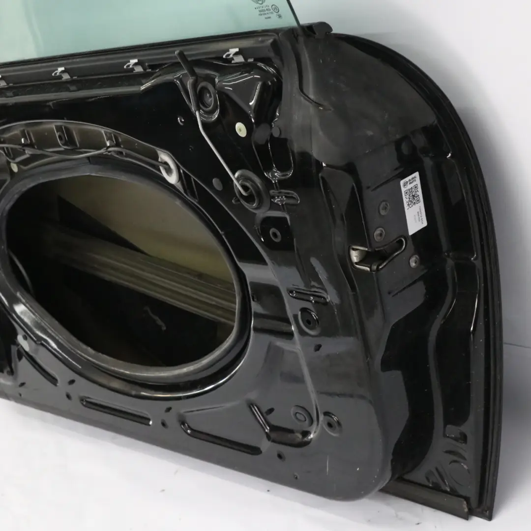 Front Right Door O/S Schwarz 2 - 668 to Mini R50 R52 R53 with Part number 7202912 Mini R50 R52 R53 Front Right Door O/S Schwarz 2 - 668 - SKU 7202912-SCH - Part number 7202912