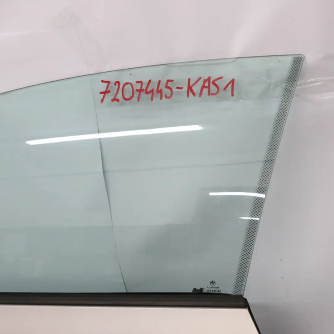 Porta anteriore sinistra E88 Kaschmirsilber Cashmere Argento - A72 per BMW E81 E82 con numero di parte 7207445 BMW E81 E82 Porta anteriore sinistra E88 Kaschmirsilber Cashmere Argento - A72 - SKU 7207445-KAS1 - Numero di parte 7207445
