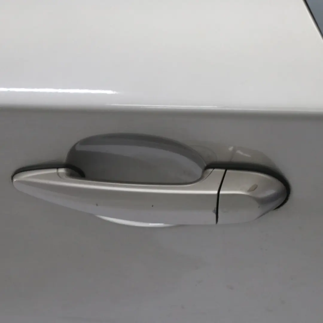 Door Front Left N/S E88 Kaschmirsilber Cashmere Silver - A72 to BMW E81 E82 with Part number 7207445 BMW E81 E82 Door Front Left N/S E88 Kaschmirsilber Cashmere Silver - A72 - SKU 7207445-KAS1 - Part number 7207445