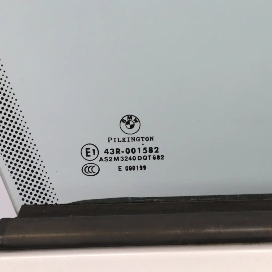 Puerta Delantera Derecha E88 Kaschmirsilber Cashmere Silver - A72 para BMW E81 E82 con número de pieza 7207446 BMW E81 E82 Puerta Delantera Derecha E88 Kaschmirsilber Cashmere Silver - A72 - SKU 7207446-KAS3 - Número de pieza 7207446