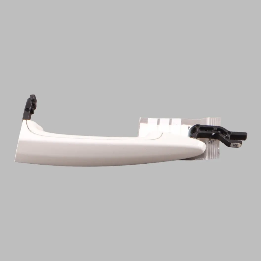Empuñadura puerta BMW F20 F82 Agarre Trasero Izquierdo fuera Trim Alpine Blanco para con número de pieza 7207561 Empuñadura puerta BMW F20 F82 Agarre Trasero Izquierdo fuera Trim Alpine Blanco - SKU 7207561-AW - Número de pieza 7207561