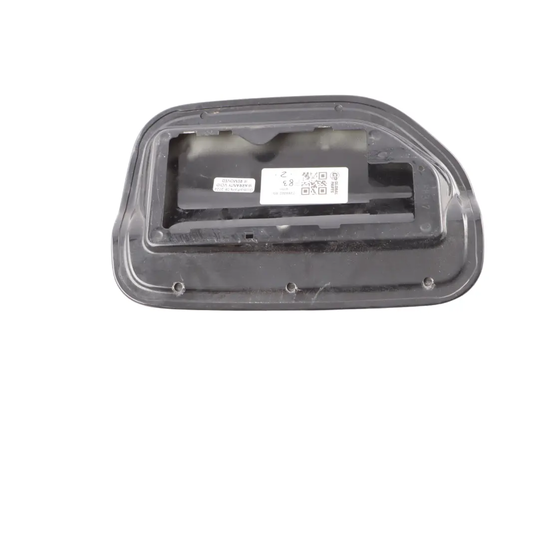 Tappo sportello di riempimento carburante Black Sapphire Metallic - 475 per BMW F33 con numero di parte 7286002 BMW F33 Tappo sportello di riempimento carburante Black Sapphire Metallic - 475 - SKU 7286002-BS - Numero di parte 7286002