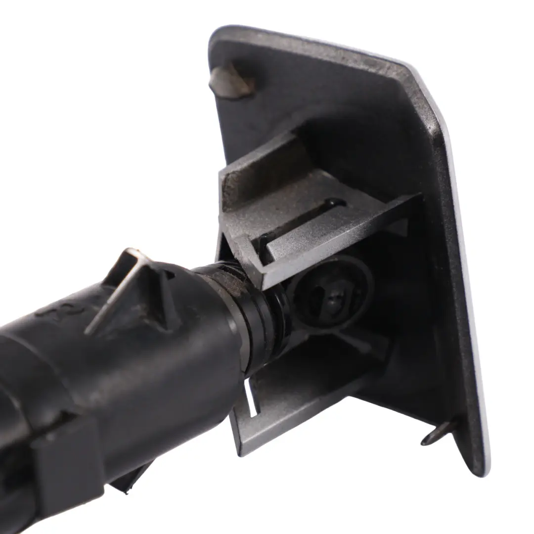 Sprühdüse BMW X5 F15 Scheinwerferwaschanlage Rechts Glacier Silber - A83 für mit Teilenummer 7292658 Sprühdüse BMW X5 F15 Scheinwerferwaschanlage Rechts Glacier Silber - A83 - SKU 7292658-GSB - Teilenummer 7292658