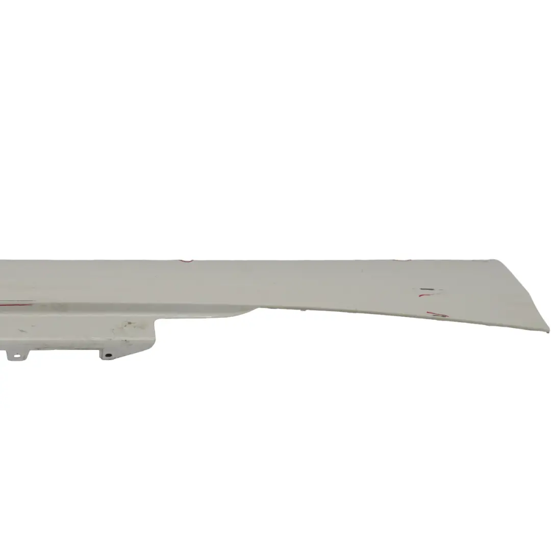 Gonna Laterale Destra Striscia Davanzale Alpinweiss 3 - 300 per BMW F21 F22 con numero di parte 7293544 BMW F21 F22 Gonna Laterale Destra Striscia Davanzale Alpinweiss 3 - 300 - SKU 7293544-AW1 - Numero di parte 7293544