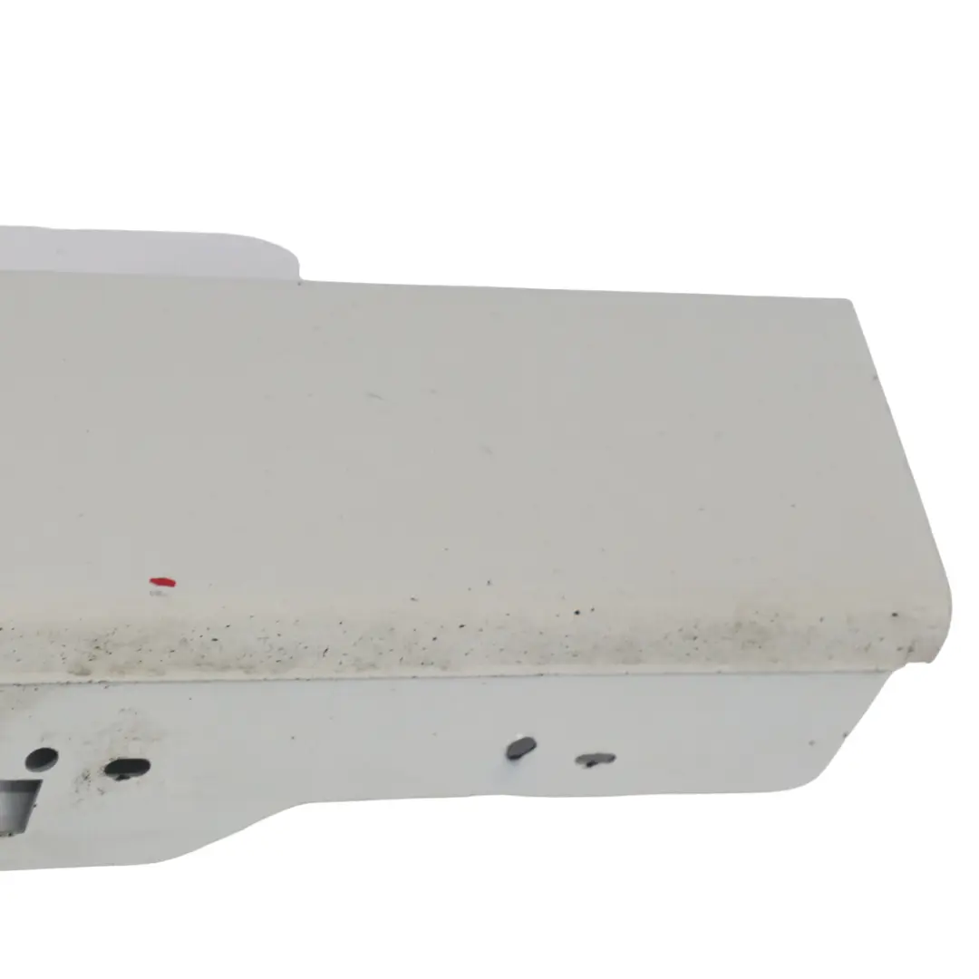 Striscia davanzale Gonna laterale destra Mineralweiss Mineral White A96 per BMW F20 con numero di parte 7293554 BMW F20 Striscia davanzale Gonna laterale destra Mineralweiss Mineral White A96 - SKU 7293554-MW - Numero di parte 7293554
